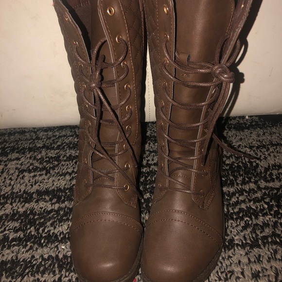 Chocolate brown boots - Picture 3 of 5